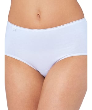 Sloggi 24/7 Cotton Midi brief in White. With wider side parts, a low cut and flat seams. Product is made of 96% Cotton, 4% Elastane and is machine washable.