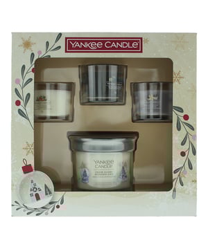 This  Yankee Candle 4 piece gift set is full of festive scented Candles including Snow Globe Wonderland, White Spruce and Grapefruit, Silver Sage and Pine, and Smoked Vanilla and Cashmere. Adding a touch of magic to Christmas each making inviting Christmas fragrances that capture the excitement of the holiday.