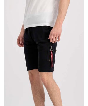De X-Fit Cargo Short is een veelzijdige short die het hele jaar door gedragen kan worden. Hij heeft een normale pasvorm, een cargozak en een Alpha-patch op de achterzak.