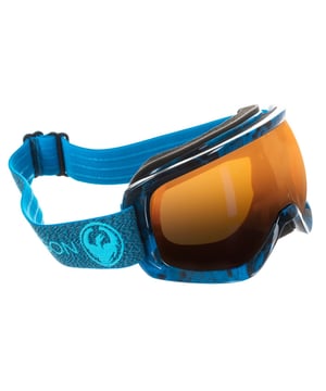 Las gafas de Snowboard Dragon son una opción ideal. 
Sus monturas de diseño, vienen en una amplia variedad de colores, igual que sus cristales.
Las monturas están hechas de Plástico las cuales proveen una larga durabilidad estas gafas. 
Detalles de logotipo, en el lateral superior de la montura.
Espuma de triple capa, con forro polar hipoalergénico.
Campo visual extra grande, con tecnologia anti-vaho.
Lentes de color Lila.
La banda elástica es ajustable, con banda de anti-deslizamiento.
Color Azul-naranja.
Banda elástica personalizada por la marca.
Ventilación optima.
Todas las gafas protegen de los dañinos rayos UV. 

Incluye bolsa de micro-fibra para máscaras.

Medidas:  Alto lente: 85 mm. Ancho lente: 210 mm. Puente: 60 mm.