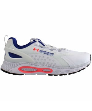 Sabes que los detalles marcan la diferencia. Desde el diseño único y de laca dividida hasta las superposiciones duraderas y la amortiguación de UA Hovr ™ receptiva, te encontrarás buscando estos zapatos una y otra vez. La tecnología UA Hovr ™ proporciona 'sensación de gravedad cero' para mantener el retorno de energía que ayude a eliminar el impacto. La red de energía de malla de compresión contiene y moldes de espuma UA Hovr ™ para devolver la energía que pone. Ligero y transpirable superior con superposiciones sintéticas duraderas. Eva Sockliner proporciona una excelente amortiguación y una sensación receptiva. Suelle de goma sólida con ritmos de flexión profunda para la durabilidad y la flexibilidad donde la necesita. Las vainas de goma de carbono debajo del talón ofrecen una mayor tracción y durabilidad a zonas de ataque de alto impacto.
