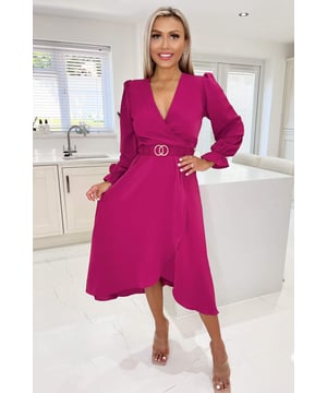 Look sophisticated in this Magenta Long Sleeve Belted Midi Dress.
Featuring long cuffed sleeves, v style wrap over neckline and a gold
belt. Dress up this midi with perspex heels and jewellery. 

Model wears: UK 8/ EU 36/ US 4
Model's height: 165cm/ 5'5"
Approx length from centre back to hem: 142cm
Fabric composition: 100% Polyester
Colour: MAGENTA