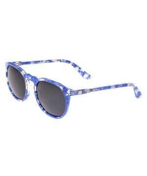 Montura de acetato ligero; Lentes polarizadas TAC multicapa antirrayas y antivaho; Elimina el 100% de la luz UVA/UVB; brazos de acetato; Bisagras de acero inoxidable con resorte; 100% aprobado por la FDA; Resistente a impactos;