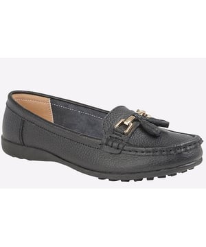 Add a classic touch to your everyday wardrobe with these Camila Tassle Loafers from Boulevard. Constructed in a premium leather with gold detailing and a front tassle for on-trend looks every time.
- Action Leather
- Slip on design
- Tassle to the front
- Gold buckle detailing
- TPR Sole