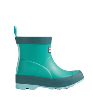 When it pours, adventures can continue with the Hunter Play Boot. A reimagination for kids of the best-selling adult Play Boot, this boot is just as waterproof, lightweight and easy to wear. Crafted from natural rubber with a recycled polyester lining and a flat sole for maximum comfort, they feature a pull tab at the back for easy wearability on every journey.
We recommend that all Hunter boots be worn with socks to protect the wearer's skin from contact with rubber.