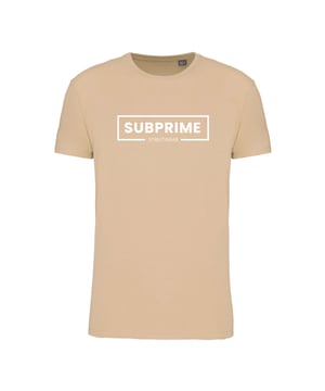 Heren t-shirt van het merk Subprime. De shirts van Subprime zijn gemaakt van 100% biologisch katoen, en hebben een normale pasvorm. Het zachte katoen zorgt voor een heerlijk draagcomfort.  Merk: SubprimeModelnaam: Streetwear ShirtCategorie: heren t-shirtMaterialen: biologisch katoenKleur: beige