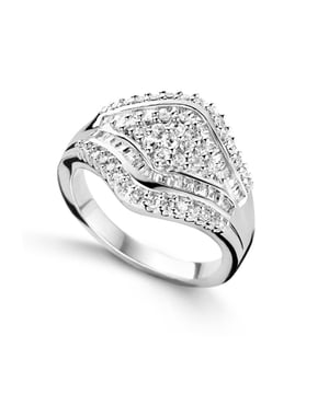 Dieser aufwendige Ring für Damen von Orphelia ist das perfekte Geschenk, um sich selbst oder einen geliebten Menschen zu verwöhnen. Der Ring ist aus 925 Sterlingsilber, silberfarben, hat die Größe 54, wiegt 6,3 Gramm und ist an der breitesten Stelle 1,5 cm breit. Der Orphelia-Ring aus 925 Sterlingsilber für Damen – Silber R-3657 – wird in einer atemberaubenden Geschenkbox geliefert und hat eine zweijährige Garantie.