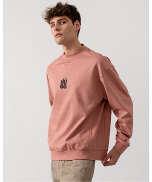 An easy-wear sweatshirt by HUGO Menswear. Printed front and back with smoke-effect logos, this relaxed-fit layer is crafted in soft French terry.

Relaxed fit
Crew neck
Long sleeves
Ribbed cuffs

100% Cotton
50530427