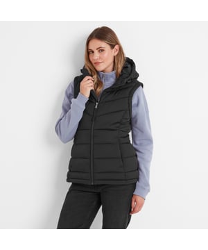 For those crisp mornings spent walking the dog, or nipping into town, the Calvo gilet will prove to be your favourite go-to garment. Filled with toasty-warm insulation made from recycled plastic bottles and stitched up in a chevron and straight quilted design, this gilet offers the cosiest feeling of warmth around your chest, while also allowing for free movement of your arms on chilly days. With a handy hood and water-repellent coating, the gilet gives you light rain protection, while the zip pockets help keep your essentials safe and your hands warm.
