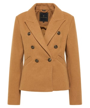 Ein eleganter Look garniert mit einem tollen Retro-Charme, so präsentiert DreiMaster Klassik diese im Blazerstil gehaltene Übergangsjacke. Eine typische Schnittführung findet sich in dem weichen Reverskragen, den Manschetten mit Knöpfen sowie den schrägen Eingrifftaschen, die mit Druckknopf geschlossen werden können, weiter. Die schlanke Linie wird durch die Ziernähte betont, während die doppelte Knopfreihe stimmige Akzente setzt. Die liebevollen, wertvollen DreiMaster-Details ergänzen dieses Kleidungsstück auf sicherere Weise. Schere und Faden-Gravuren auf allen Knöpfen sind ein stilvoller Tribut an das klassische Schneiderhandwerk. Diese immer trendsichere Blazerjacke wirkt ideal in Kombination zu Stoffhosen und Röcken der Saison, vor allem aber zu Jeans.  Übergangsjacke