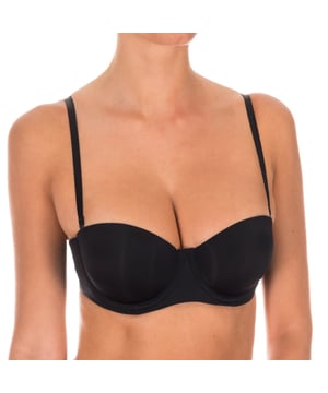 Sujetador Balconette Calvin Klein.
Color Negro. 
Copas preformadas con leve relleno y con aros.
Tirantes elásticos, ajustables y con el nombre de la firma en uno de los tirantes.
Laterales elásticos.
Cierre de corchetes en la espalda, tres posiciones.
Tejido cómodo y transpirable. 
Costuras vistas a tono.

Composición:  78% Nylon. - 22% Elastano. 

Instrucciones de lavado:
- Lavar máximo a 40ºC.
- Planchar a media temperatura, máx. 110ºC.
- No permite usar secadora.
- No usar lejía.
- No admite el  lavado en seco.

Equivalencia de tallas:

UK FR EU IT
30 80 65 30
32 85 70 32
34 90 75 34
36 95 80 36
38 100 85 38