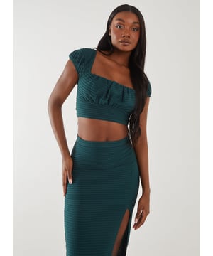 Pair Pink Vanilla's Textured Jersey Puff Sleeve Top with our Textured Jersey Midi Skirt. The perfect cute set!
