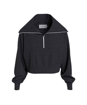 Color: Negro CK BLACK BEH Mangas: Larga Escote: Alto Detalles: Logo CK en la manga izquierda Largo: Corto Ajuste: Regular Cierre: Cremallera Ocasión: Tiempo libre