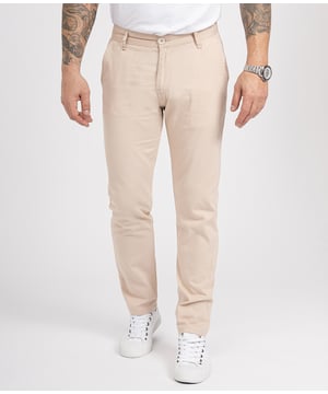 Die Chino Hosen von Rock Creek eignen sich ganz ausgezeichnet für legere CasualLooks. Sie bieten eine angenehme Passform und sehen dabei auch noch richtig lässig aus. Beim gemütlichen Stadtbummel, beim Familienausflug oder in der Uni leisten die komfortablen Hosen gute Dienste. Darüber hinaus zeichnen sich die Chinos von Indumentum durch eine erstklassige Verarbeitung und eine hohe Qualität aus.