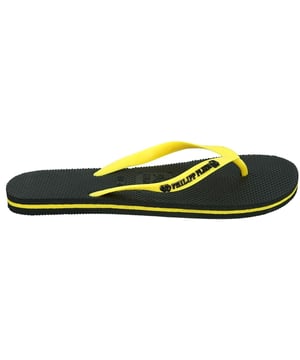 Chanclas amarillas negras con logotipo de la marca Philipp Plein. Chanclas Philipp Plein. Marca Philipp Plein. Suela 100% EVA, Parte superior 100% PL. Gama de ropa de playa Philipp Plein 2022. Código de estilo: IMPS904 99Y