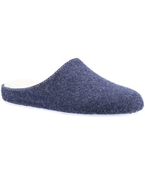 Met trots gemaakt van 90% gerecycled polyster bovenwerk en voering. De Good Slipper is een must have dit seizoen met zijn superzachte sok van biologisch katoen en bed van 100% gerecycled foam. Gemaakt met een duurzame zool van natuurlijk rubber voor extra grip en extra comfort.
-90% gerecycled RPET polyester bovenwerk en voering.
-Superzachte organisch katoenen sok met 100% gerecycled schuim voetbed
-Duurzame natuurrubberen zool voor extra grip