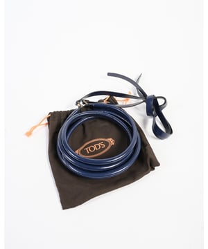 Damen Gurtel.
  Modell: XCWXQB31100SURL615.
  Farbe: Blau.
  Material: 100% Kalbsleder.
  Hergestellt in Italien.