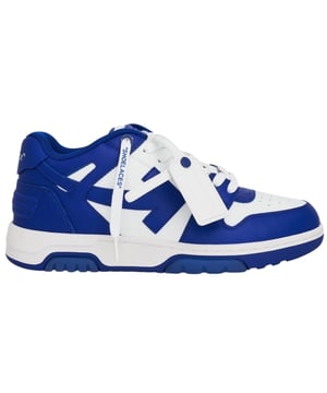 Verhoog je straatstijl met de gebroken witte buitenkant blauwe lederen sneakers. Deze slanke sneakers hebben een subtiel logo en voegen een vleugje luxe toe aan uw dagelijkse look. Deze schoenen zijn gemaakt van hoogwaardig leer en bieden zowel stijl als comfort. Perfect voor elke modus-forward persoon. Lederen sneaker, uit kantoorstijl kanten vasten, gebroken witte witte tag 100% lederen, blauw logo omia189F23LeA0040169