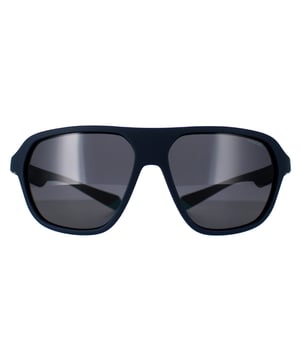 Las gafas de sol Polaroid Rectangle Unisex Matte Blue Blue Polarized PLD 2152/S son una fusión excepcional de estilo atemporal y tecnología de vanguardia. Estas gafas de sol incorporan lentes polarizadas de alta calidad que proporcionan una visión cristalina al tiempo que reducen el deslumbramiento, garantizando una claridad y un contraste óptimos en cualquier entorno. El diseño clásico y versátil complementa sin esfuerzo cualquier atuendo, mientras que la construcción duradera y la montura ligera garantizan tanto la longevidad como la comodidad durante todo el día. Con una excelente protección UV, estas gafas de sol no son sólo una declaración de moda, sino también un escudo fiable contra los rayos nocivos.