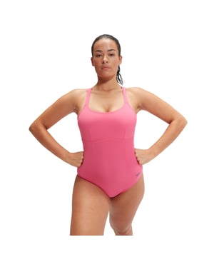 Dames Speedo Shaping Crossback Swimsuit in roze.- Ronde hals met gekruiste rugbandjes.- Verstelbare gekruiste rugbandjes.- Body shaping over het hele lichaam.- Shape Comprex is een hoogwaardige stof die shapewear innovatie combineert met zwemkledingtechnologie.- Ultra chloorbestendig - LYCRA® XTRA LIFE™ gaat twee keer zo lang mee als standaard zwemkledingstoffen.- Shape Comprex is gedeeltelijk gemaakt van gerecycled afval. Het Nylon garen in de stof is gemaakt van 100% pre-consumer afval zoals afvalstof van fabrieken.- Ref: 800369815352Let op: retourzendingen worden alleen geaccepteerd als het hygiënelabel nog aan het product bevestigd is.