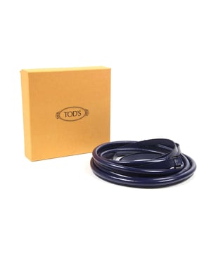 Tods Womens Belt (XCWCQB31100SURL615)
  Kleur: Blauw
  Materiaal: 100% Kalfsleer
  Made in Italy