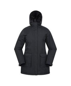 100% Polyester. Ontwerp: Logo, eenvoudig. Stoftechnologie: Ademend, Duurzaam, DWR-afwerking, Hittebehoud, PFC-vrij, Thermisch getest op -30c, Waterbestendig. Halslijn: Kapitein. Mouwtype: Met lange mouwen. Gewatteerd. Manchet: Lipje met aanraaksluiting. Kap Kenmerken: Aannaaien, Knevelversteller. Zakken: 2 Zijzakken, Klepsluiting. Sluiting: Volledige rits, drukknoop. 3000g/m²/24hrs. Hem: Verstelbaar. 8 VK: 36 in. 10 VK: 38 in. 12 VK: 40 in. 14 VK: 42 in. 18 VK: 46 in. 16 VK: 44 in.