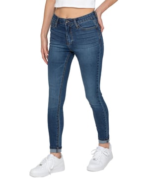 Enzo Womens Shaping Jeans These Shaping Jeans Gives you a Flattering Look and Gives You an Extra Lift The Waist is Gap-Proof and Flattens your Tummy The Fabric is Soft and Stretchy Featuring 2 Front Pockets, 2 Back Pockets and 1 Coin Pocket, Zip Fly Fastening, 