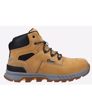 Amblers Safety präsentiert den AS261 Crane, einen leichten Sicherheitsschuh, inspiriert von Aktivitäten im Freien, mit einem Obermaterial aus Leder und einer nicht-metallischen Durchtrittschutz-Mittelsohle.
- Wasserabweisendes Vollnarben-Nubuk- und Crazy Horse Leder-Obermaterial - Vorgeformtes TPU-Fersenchassis zur Unterstützung - Reflektierende Schnürsenkel und Fersenplatte für zusätzliche Sichtbarkeit - Tief gepolsterter PU-Kragen für zusätzlichen Komfort - Bequeme, gepolsterte und herausnehmbare PU-Einlage - Leichte, athletische EVA-Mittelsohle fördert den ganzen Tag über Komfort und Stoßdämpfung - verringerte Ermüdung - Qualitäts-Gummilaufsohle mit technischem Profil für exzellenten Grip, Langlebigkeit und Abnutzungsleistung - Nicht-markierende Gummilaufsohle - Laufsohle hitzebeständig bis 300 Grad - Ölabweisende Laufsohle