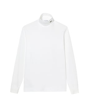 Dieser Rollkragenpullover von Lacoste ist ein Basic Style für Herren, der nie aus der Mode kommt. Er hat lange Ärmel und einen Rollkragen, der für einen eleganten Look sorgt. Der Pullover hat eine interessante Struktur und einen zeitlosen Look. Der Pullover ist mit Rippbündchen an Ärmeln und Saum versehen, die für eine bequeme Passform sorgen. Er ist aus hochwertigen Materialien gefertigt, die ein weiches und warmes Tragegefühl garantieren. Er hat einen hohen Tragekomfort und ist vielseitig kombinierbar. Dieser gestrickte Rollkragenpullover von Lacoste ist ein Must-Have für die kältere Jahreszeit.