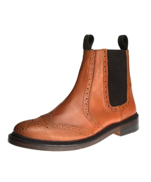 Benchgrade handmade footware. The Benchgrade brand was established in 1920 in London and strive to provide quality and hardwearing footwear.
Ideal for formal or casual occasions, in tan brown or black with full leather lining and goodyear welted leather sole. This handmade harewood dealer includes a leather heel with pvc insert for traction. Availble in size 7-12
    Goodyear Welted Sole
    Hand Made Leather Boots
    Leather Heel with PVC Insert