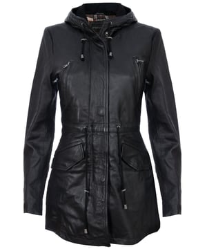 Experimente la sofisticación y la calidez con esta elegante chaqueta de invierno. Su diseño exterior rezuma un encanto refinado, ideal para quienes buscan elegancia en climas fríos. En el interior, un acogedor forro con patrón de cuadros garantiza calidez y comodidad, complementado con una cinturilla para mayor comodidad. La cremallera frontal está oculta debajo de una bragueta abotonada, lo que contribuye a una estética limpia y pulida. Aspectos destacados del diseño: confeccionada con 100 % piel de napa ultra suave de primera calidad para una calidad y comodidad excepcionales. Equipada con un cierre de cremallera YKK oculto y una capucha ajustable para una mayor protección contra los elementos. Cuenta con cuatro bolsillos exteriores con herrajes ocultos, lo que mantiene el aspecto limpio de la chaqueta. Un motivo de cordón en la parte delantera de la chaqueta agrega un toque de estilo y versatilidad. Esta chaqueta combina a la perfección estilo y funcionalidad, lo que la convierte en una excelente opción para quienes priorizan tanto la sofisticación como la calidez en su atuendo de invierno. Realce su guardarropa de invierno con esta pieza excepcional.