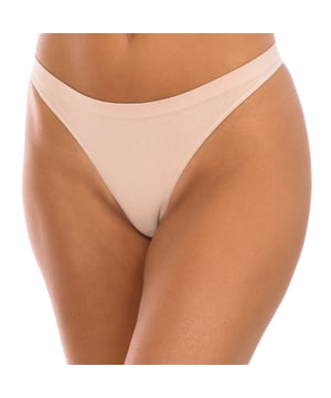 Marie Claire thong.
 This seamless side seam thong is perfect for everyday wear.
 A garment with a minimal feel and a super soft touch made of cotton, a natural fiber that is very respectful of the pH of the skin, even in the most intimate area.
 Absolute comfort hand in hand with functionality.
 Composition: 87% Cotton, 10% Polyamide, 3% Elastane
 Care:
Gentle machine wash or manual maximum 30º
 -Do not dry clean
 -Do not put in dryer
 -Do not iron
 -Do not use bleach