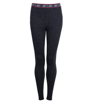 Ajuste a medida
Pantalones cónicos
Cintura elástica con logotipo cosido
Decorados con hilo metálico
Hechos de tejido de alta calidad