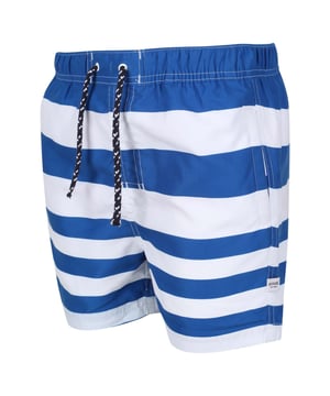 De Skander II zwemshort van Regatta voor kinderen. Halflang gesneden van slijtvaste stof die superzacht is en razendsnel droogt. Met een trekkoord in de taille, een luchtige mesh binnenbroek en zakken aan de zijkant. Om golven te pakken, baantjes te trekken in het zwembad of om op te laden op de camping. Materiaal: 100% polyester. Ref: RKM012UR9.