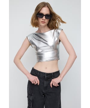 Nomatter-What bietet eine Kollektion für starke, einzigartige und stilbewusste Frauen. Hochwertige Stoffe und moderne Designs vereinen Komfort und Eleganz für jeden Anlass. Ob Alltag oder besondere Events – unsere Liebe zum Detail macht den Unterschied. Entdecken Sie zeitlose Ästhetik mit femininen Akzenten und heben Sie Ihren Stil auf ein neues Level. Mit "Nomatter-What" finden Sie die perfekte Kombination aus Ausdrucksstärke und Eleganz.