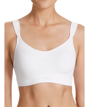 Designed with an elite athlete in mind. Ultimate Performance has been engineered with the latest in Berlei innovation to provide extreme support in an underwire bra for high impact sports.