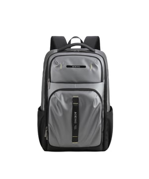 Mochila unisex. El cierre es con cremallera. Los bolsillos internos son bolsillos multifuncionales. Los bolsillos exteriores son dos frontales con cremallera y dos laterales abiertos. Falta la correa para el hombro. El asa es de tela. Hay un compartimento interno. El material exterior es poliéster. Internamente está forrado en poliéster. Medidas: 31x13x47 cm. Producto de moda