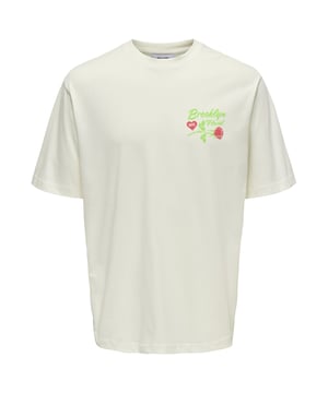 Dieses lockere Kurzarm-T-Shirt besticht durch seinen klassischen Rundhalsausschnitt und einen abgerundeten Saum, der einen lässigen Look unterstreicht. Die weit überschnittenen Schultern sorgen für einen modernen, entspannten Fit. Der kleine Frontprint sowie der große Backprint kombinieren florale Elemente und stilvolle Textelemente, die dem Shirt eine kreative Note verleihen. Ein gewebtes Label ergänzt das Design. Dank des weichen Materials bietet das Shirt hohen Tragekomfort und ist ideal für entspannte Tage.