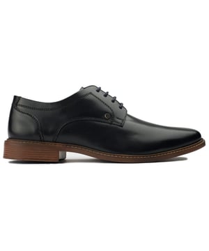 Simply Sleek And Stylish, The Exclusive Ben Sherman Pethick Dress Shoes Have A Sharp Black Leather Upper And Dapper Appearance. These Smart Shoes Are Sure To Make An Impression In The Office, On Business And Evenings Out. The Comfort Insole And Sleek Outsole Ensure Day-long Comfort. Slip Into The Ben Sherman Pethick And Make A Refined Statement Wherever You Go.