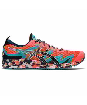 Aumente su rendimiento de carrera con la zapatilla Gel-Noosa Tri ™ 12. Con su diseño llamativo, esta liviana zapatilla proporciona una mezcla de comodidad y apoyo para ayudarlo a cumplir con sus objetivos de entrenamiento. Para un viaje acolchado y liviano, el modelo Gel-Noosa Tri ™ 12 presenta una entresuela de Flytefoam®, que funciona con la amortiguación de tecnología Gel® en el trasero para una carrera más cómoda. Abra los agujeros en el antepié del agua de drenaje para ayudarlo a mantenerte seco, mientras que el área de medio pie de la malla aireada deja respirar tus pies. Los cordones elásticos y una pestaña de extracción en la lengua y el talón hacen que el zapato sea más fácil de tomar y apagar, mientras que el enchufe del talón Ahar® ayuda a reducir el desgaste en áreas de alto contacto para extender la vida útil general del zapato.