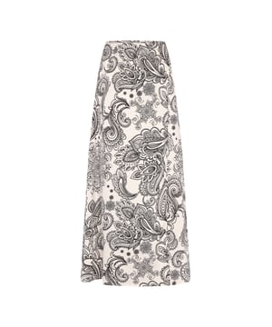 Hergestellt mit einer fließenden, locker sitzenden Silhouette präsentiert dieser Rock ein komplexes Paisley- oder blumenähnliches Muster. Seine glatte Textur und das leichte Gewebe sorgen für anmutiges Drapieren von der Taille bis zur Mitte der Wade oder Knöchellänge. Mit einem breiten Saum und verstecktem Verschluss für einen nahtlosen Look strahlt er Eleganz und Stil aus.  Rock