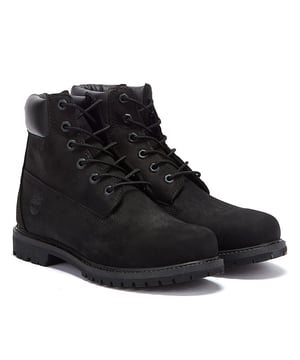 Timberland is a brand with a passion for quality craftsmanship and the Premium Classic is a boot that proves just this. Crafted with an upper of quality nubuck leather, Thermolite insulation and lined with a moisture-wicking breathable fabric and padded collar for extra support and comfort. The chunky rubber sole ensured maximum durability and traction.