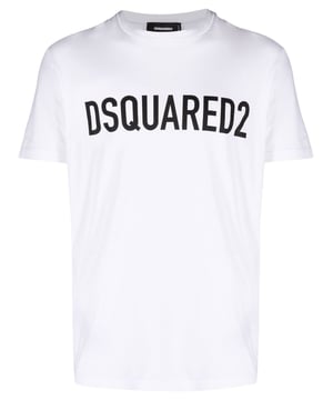 Showcasing an unmistakable design, this T-shirt from Dsquared2 is instantly recognisable thanks to the contrasting logo printed across the chest.


Made in Italy