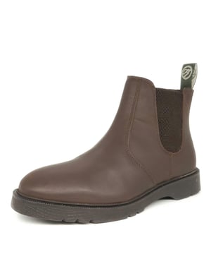 Introducing the Frank James Rockingham Chelsea Boots a stylish and versatile addition to our footwear collection. These boots offer a contemporary twist on the classic Naseby and Warkton style, featuring a lighter weight sole for enhanced comfort and flexibility. With their sleek classic design and premium craftsmanship, these Chelsea boots are perfect for those who appreciate timeless style with a modern edge. Available in Tan and Chocolate brown, these boots effortlessly complement a range of outfits, making them a versatile choice for both casual, outdoor and formal occasions. Crafted with attention to detail and using high-quality materials, our Frank James Chelsea Boots provide exceptional comfort, style and versatility throughout the day. Step into sophistication and contemporary flair with our Frank James Rockingham Chelsea Boots. Embrace the perfect combination of style, comfort, and quality, making a statement wherever you go.