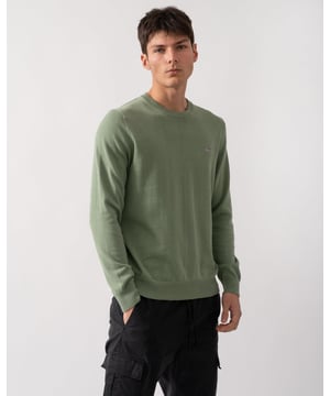 This cotton crewneck sweater has a regular fit and an embroidered GANT crest on the chest. Perfect for layering, wear it with a shirt, smart pants and dressy trainers to create an undeniably preppy outfit.
Regular fitRibbed ends on hem and cuffsCrew neckGANT logo embroidered on the chest

100% cotton

8030561
 
 