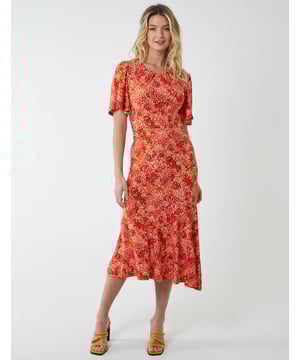 Feel great and stay on trend with our Angel Sleeve Midi Dress. With asymmetric hem and bold print, you're sure to keep all eyes on you. Hit refresh on your summer wardrobe now.