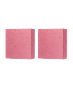 Provence Rose Facial Cleansing Bar ist eine natürliche und feuchtigkeitsspendende Formel, angereichert mit Blütenpulver der Rose Centifolia. Dieses sanfte Reinigungsmittel fördert die reine Schönheit und hinterlässt ein glattes und erfrischtes Hautgefühl - perfekt für eine beruhigende und gesunde Hautpflege.