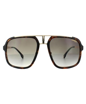 Las gafas de sol Carrera 1004/s 2ik ha Havana Gold Brown Gradient son un estilo clásico de Carrera con la forma de mosca retro cuadrada y detalles tallados en el puente. Las finas patillas metálicas hacen juego con los detalles del puente para una combinación ganadora de metal y plástico.