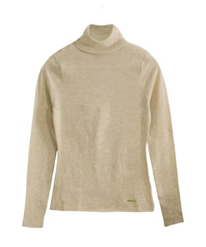 Elevate your knitwear collection with this soft jumper that's crafted from cosy, soft touch knit. It's designed in a regular fit and features a chic roll neck, rolled edges, and finished with a brass logo plate at hem .
Fit: Semi Fitted, Sizing: As expected