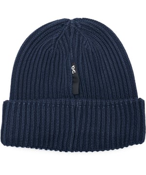 With A Snug Fit And Sporty-stylish Look, This Studio Beanie Hat From On Offers Comfort And Style On Your Winter Runs And Walks. Made From Fine Cotton And Completed With A Signature On Patch Branding, It's Perfect For Keeping Your Head And Ears Warm And Looking Great.